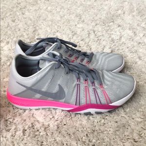 Nike training shoe. Worn a few times.